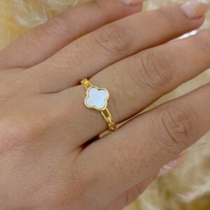 anillo trebol beige ajustable
